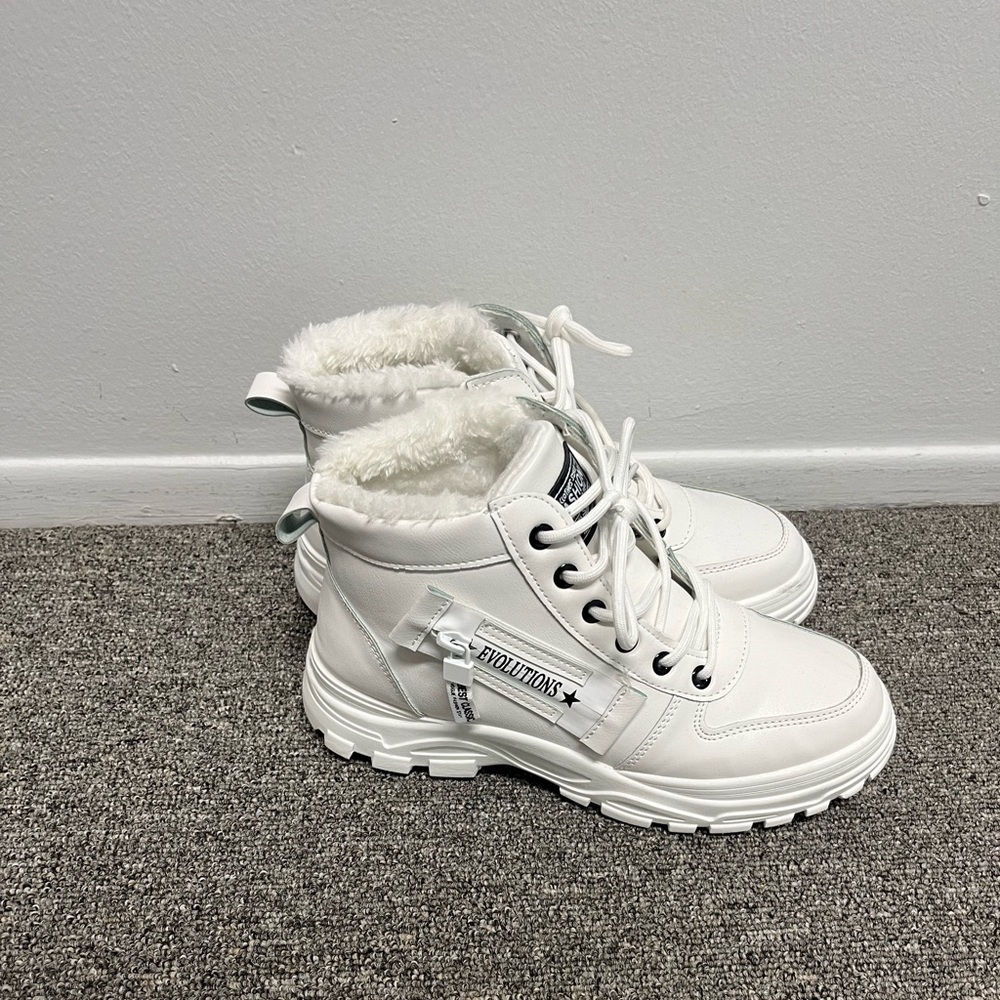 Fun Fashion Shoe Size 40 or 9